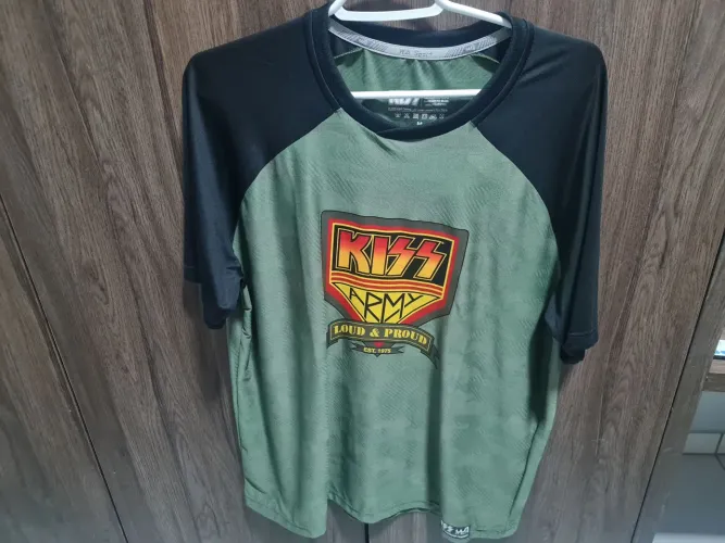 Camiseta Kiss Army