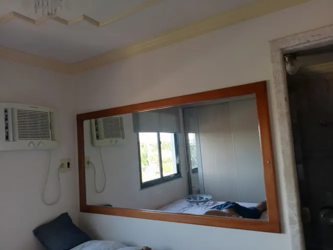 Vendo esse espelho de cabeceira de cama