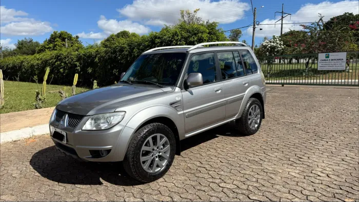 Mitsubishi Pajero TR4 2.0 Flex 16V 4X2 Aut. 2013