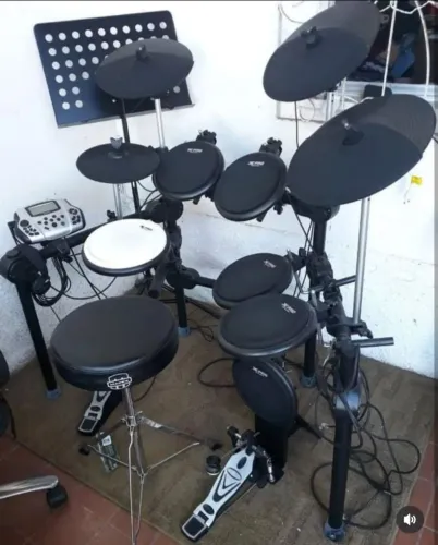 Bateria eletrônica Ibames 127 volts
