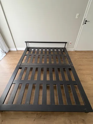 Cama de Casal Estilo Japonesa Tok&Stok - Madeira Maciça