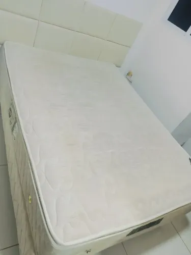 Cama de casal, base + colchão 