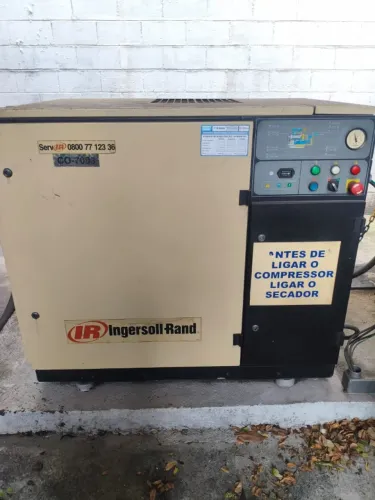 Compressor de Ar Parafuso 20HP Ingersoll Rand UP6