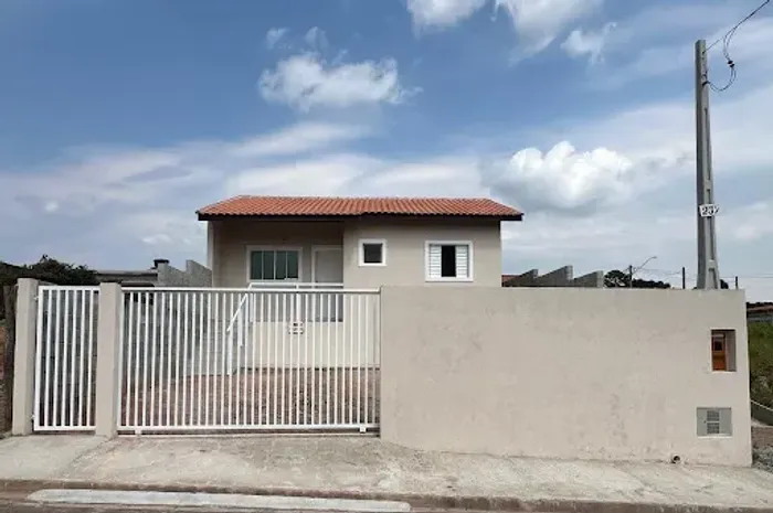 Casa com 2 dormitórios Vila Vilma (Mailasqui) - São Roque/SP