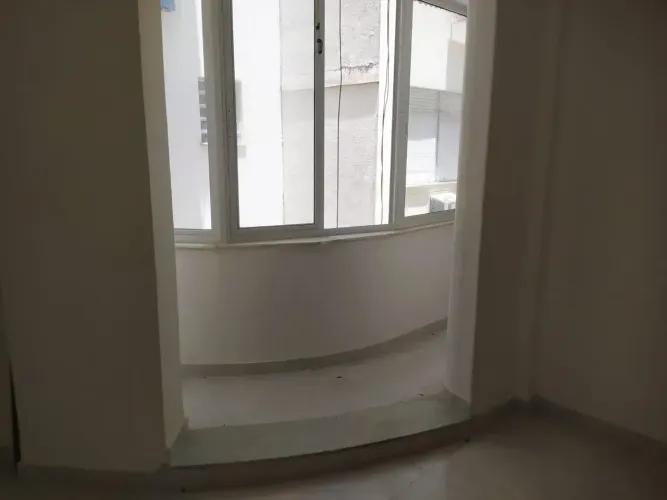 SALA E QUARTO REFORMADO NA MARQUÊS DE PARANÁ  CHARME, LOCALIZAÇÃO E PRATICIDADE