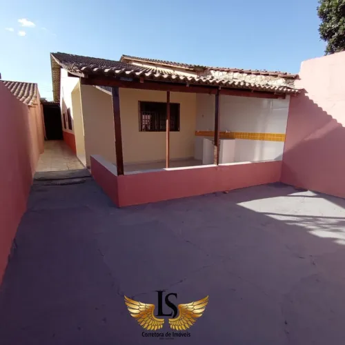 Alugo casa na cidade ocidental