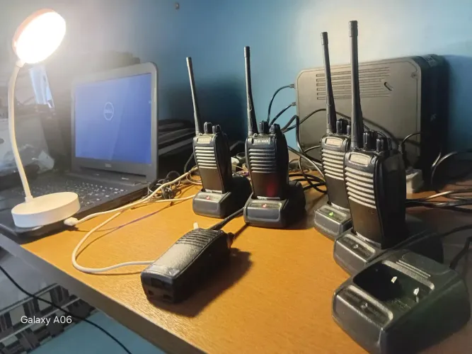 Kit 5 Rádios Comunicadores Oi Vida 777S - UHF 16 Canais (Usados)