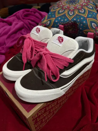 Vans Knu