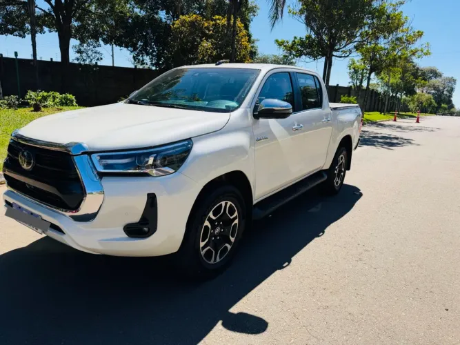 Toyota Hilux CD SRX 4X4 2.8 TDI 16V Diesel Aut. 2022