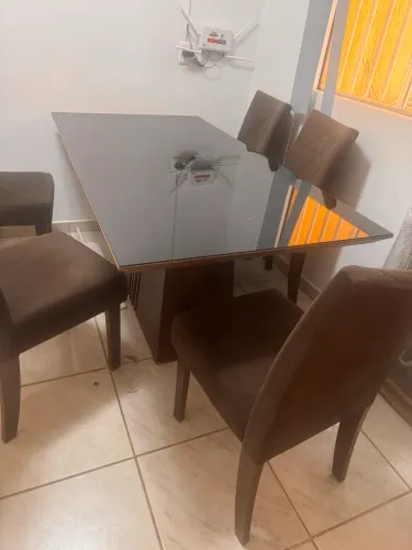Mesa de Jantar com 5 Cadeiras