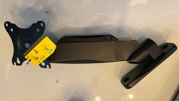 Suporte articulado com pistão a gás para monitor
