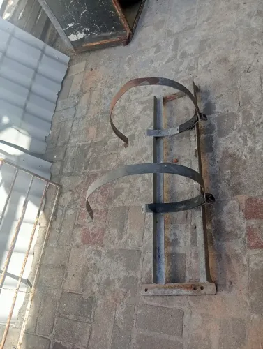 Suporte para cilindro de carro 