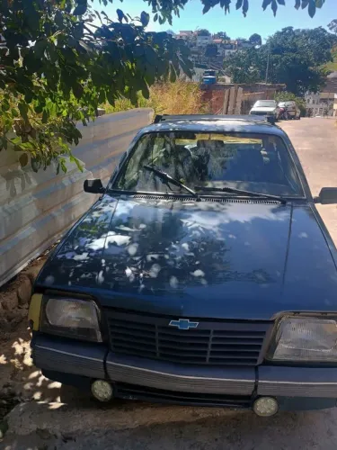 Chevrolet Monza GL 1.8 Efi/ SL/ L/ 650/barc. 2e4p (álcool) 1983