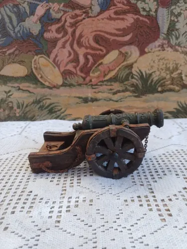 Miniatura canhão DECORATIVO "Artilleria Imperial Carlos I",