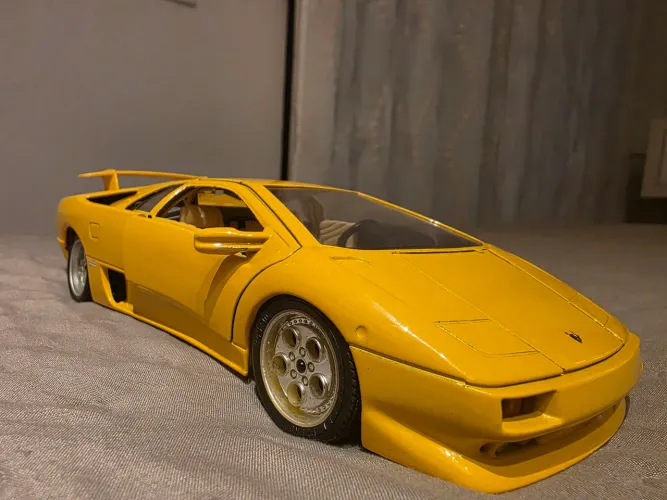 Miniatura lamborghini diablo escala 1:18