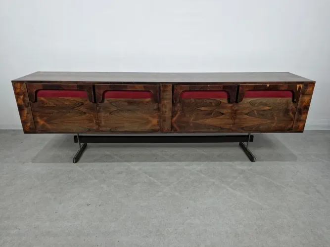 Buffet modernista década de 60/70