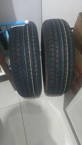 Vendo 2 pneus novos nunca usados