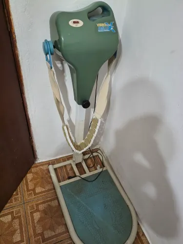 PLATAFORMA VIBRATÓRIA VIBROMAX DELUXE