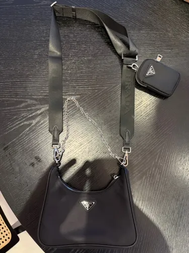 Bolsa Prada crossbody preta Pequena Lona