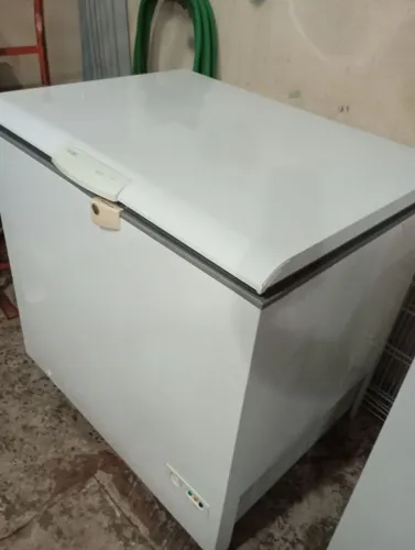 Freezer uma tampa Consul