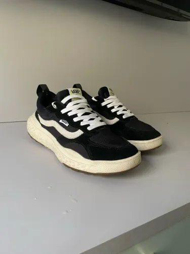 Tênis Vans Ultrarange Neo VR3 Black White