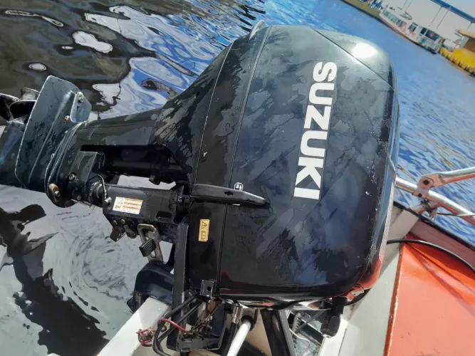 Vende-se motor suzuki 15HP