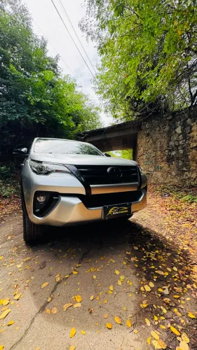 Toyota Hilux SW4 SRX 4X4 2.8 TDI 16V Dies. Aut. 2019