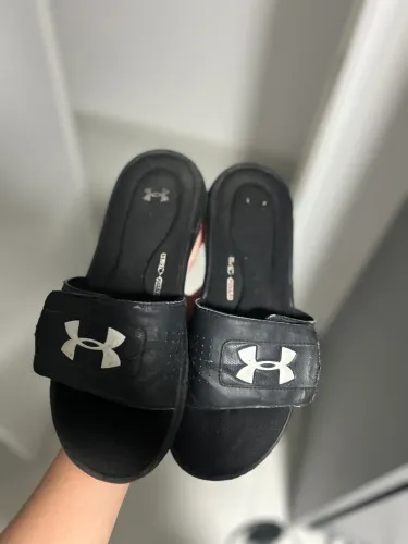 Sandália under armour