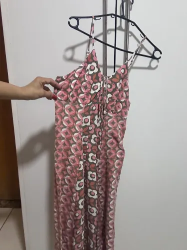Vestido Lirity mídi tamanho P