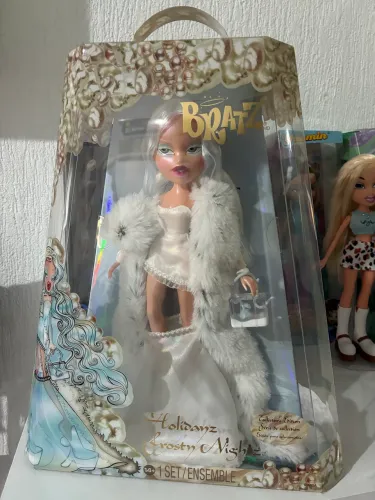 Bratz Cloe Holidayz lacrada