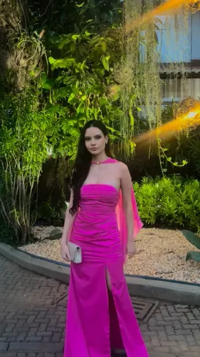 Vestido longo rosa com echarpe madrinha casamento formatura festa