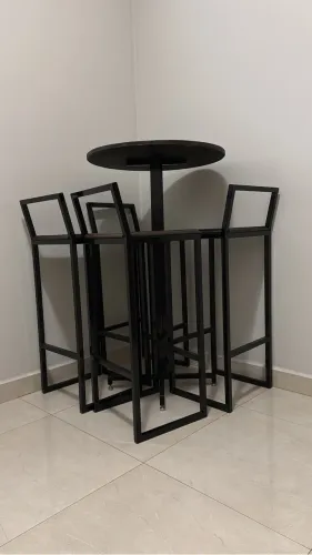 Bistrô com 4 cadeiras