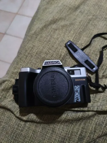 Câmera Yashica