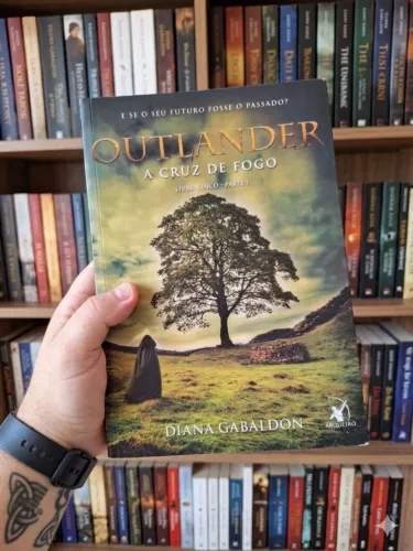 Livro Outlander - A Cruz de Fogo (Vol. 5 - Parte 1) | Ótimo Estado