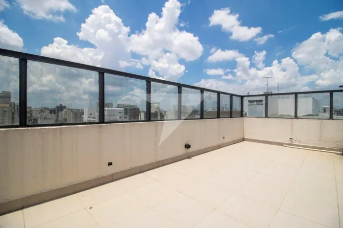 Cobertura duplex reformada em Moema - 260 m². Baroni Imóveis, imobiliária em Moema, especi