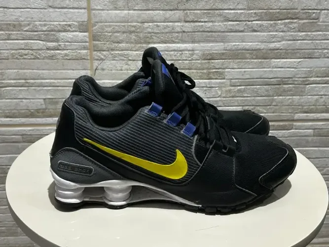 Tênis Nike Shox Avenue