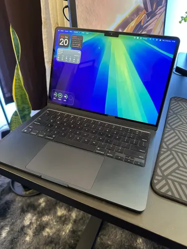 MacBook Air m3 24GB RAM 512GB ssd 