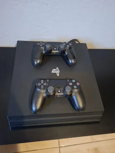 PlayStation 4 Impecável! Testo na Hora + Acessórios?