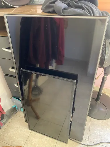 Tvs com a tela quebrada ( retirada de peça)