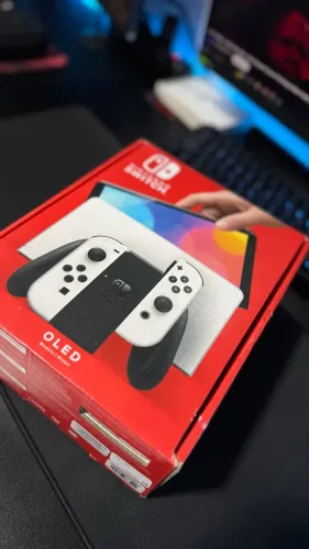 Nintendo switch Oled + acessórios 