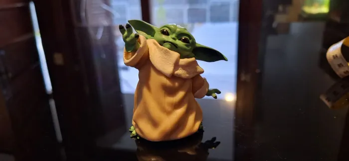 Baby Yoda colecionável 