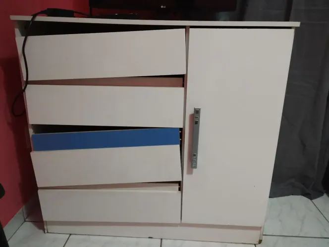 Vendo cômoda