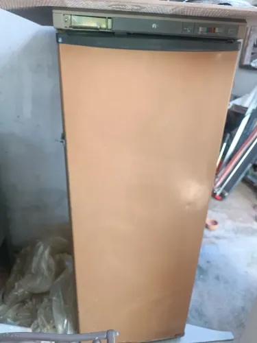 Freezer vertical