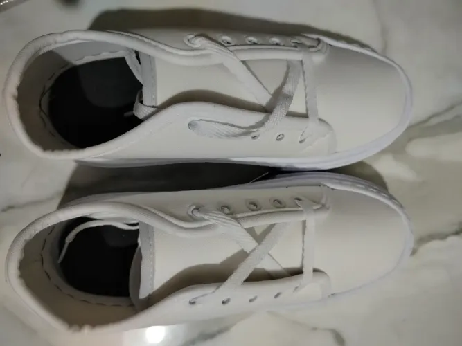 Tênis Feminino Branco Casual Nº 37/38, NOVO (caminhada/enfermagem)