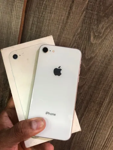 iPhone 8