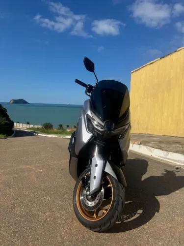 Vendo N Max 2025 ( Raridade) baixo km estado de zero