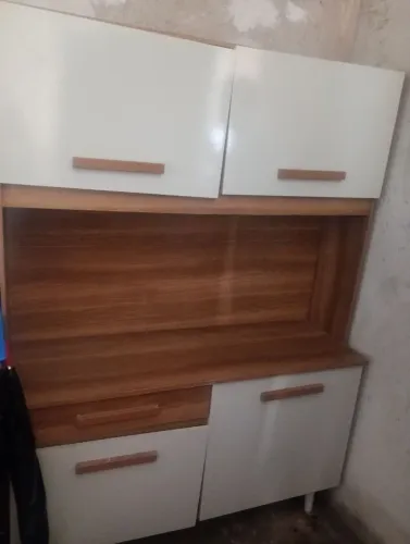 Vendo armário semi-novo