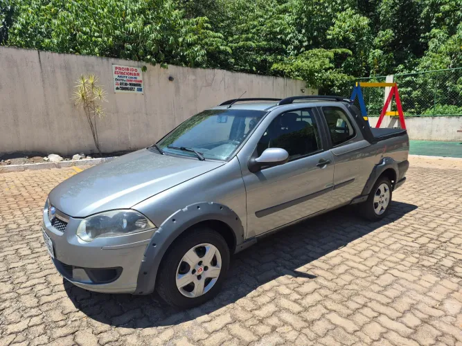 Fiat Strada Trekking 1.6 16V Flex CD 2013