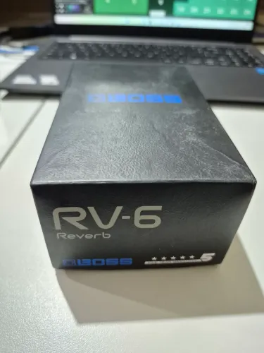 Pedal Reverb Boss RV-6