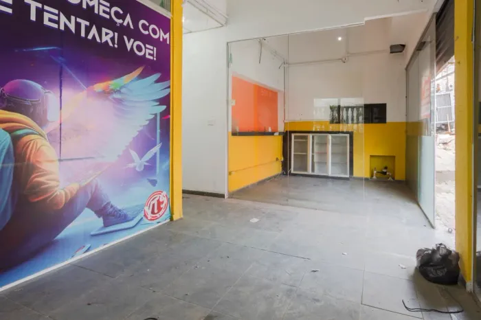 Loja na Rua Aurélio Duarte de Oliveira, 17 150 m²